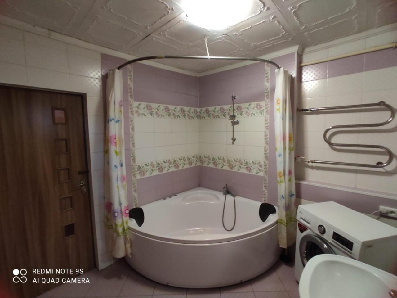Hostel "Ormanova" Alma-Ata Exteriör bild